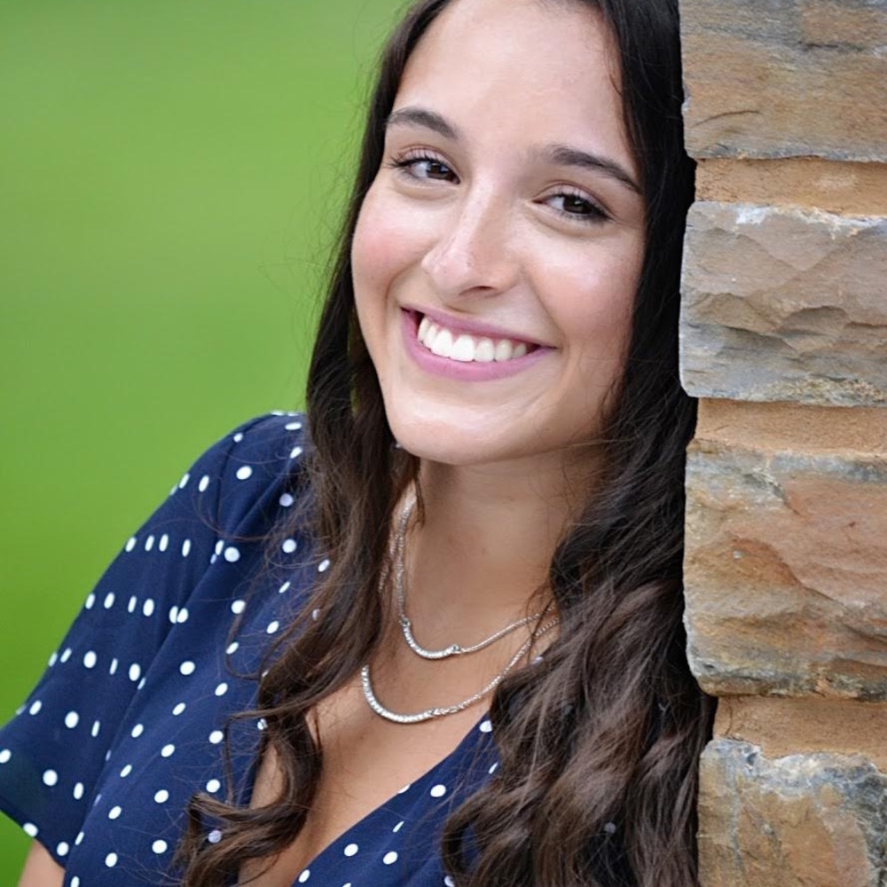 Meet your Posher, Alexis